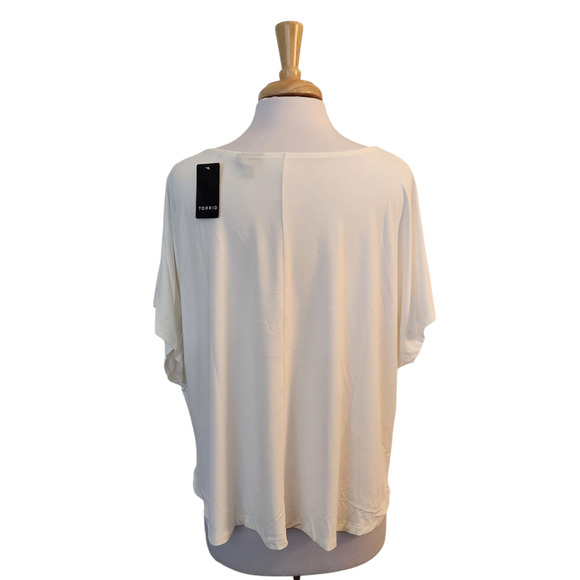 Torrid Twisted V-neck Tee in Cloud Dancer 3X NWT - Picture 5 of 9